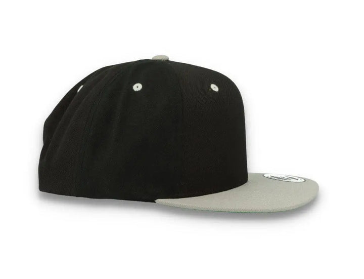 Yupoong Classic Snapback 6089MT Black/Silver Grey - LOKK