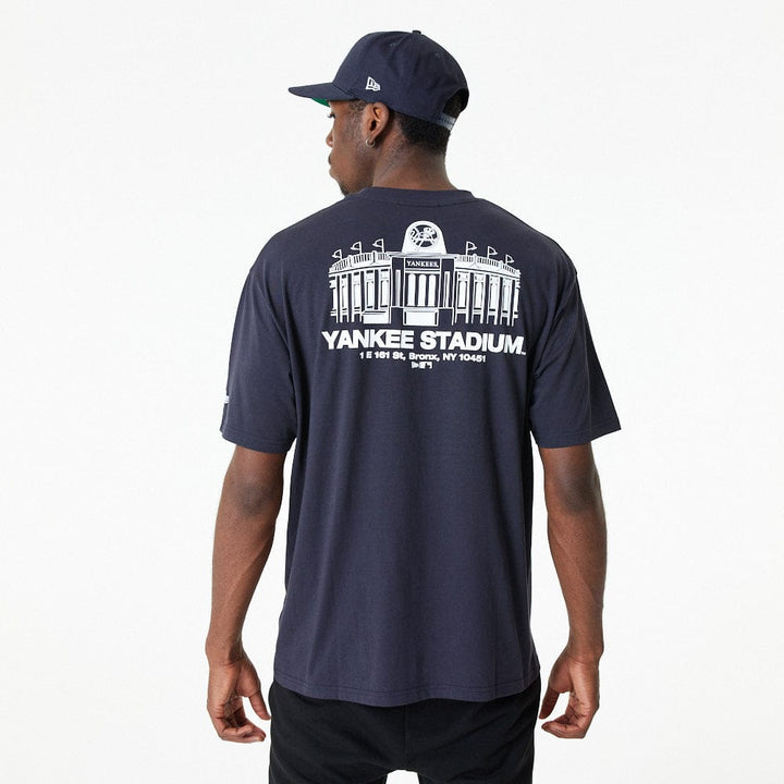 MLB Stadium Graphc Over Size Tee New York Yankees Navy/White - LOKK