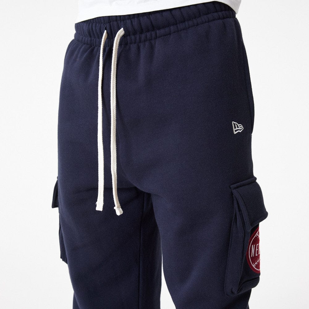 New Era Lifestyle Cargo Jogger Navy/Cardinal - LOKK