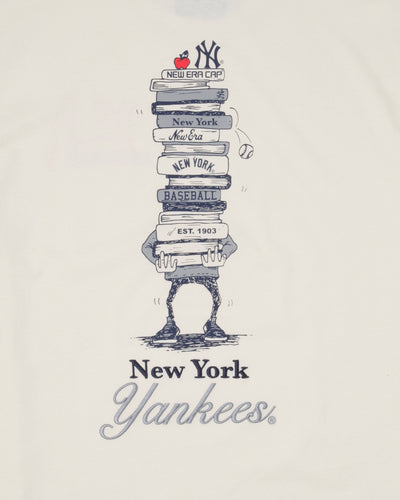 NY Yankees Book Club Tee Off White