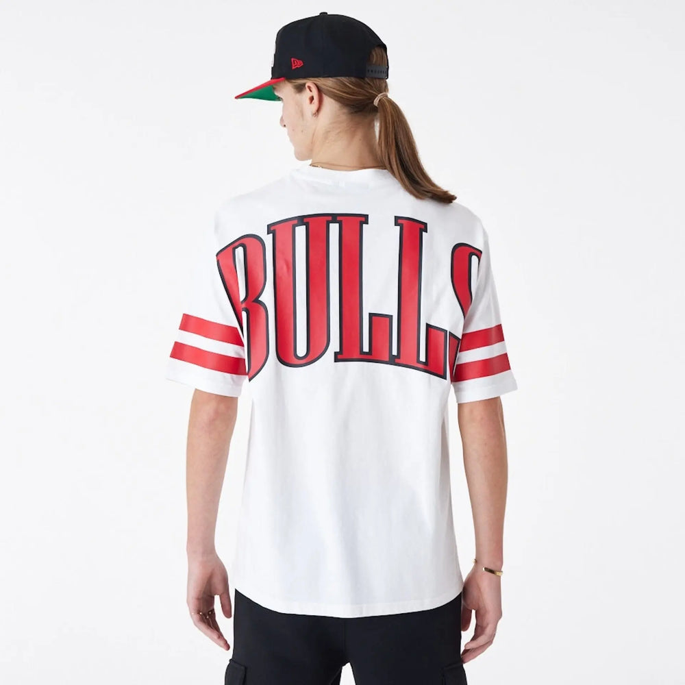 NBA Arch Graphic Over Sized Tee Chicago Bulls White/Red - LOKK