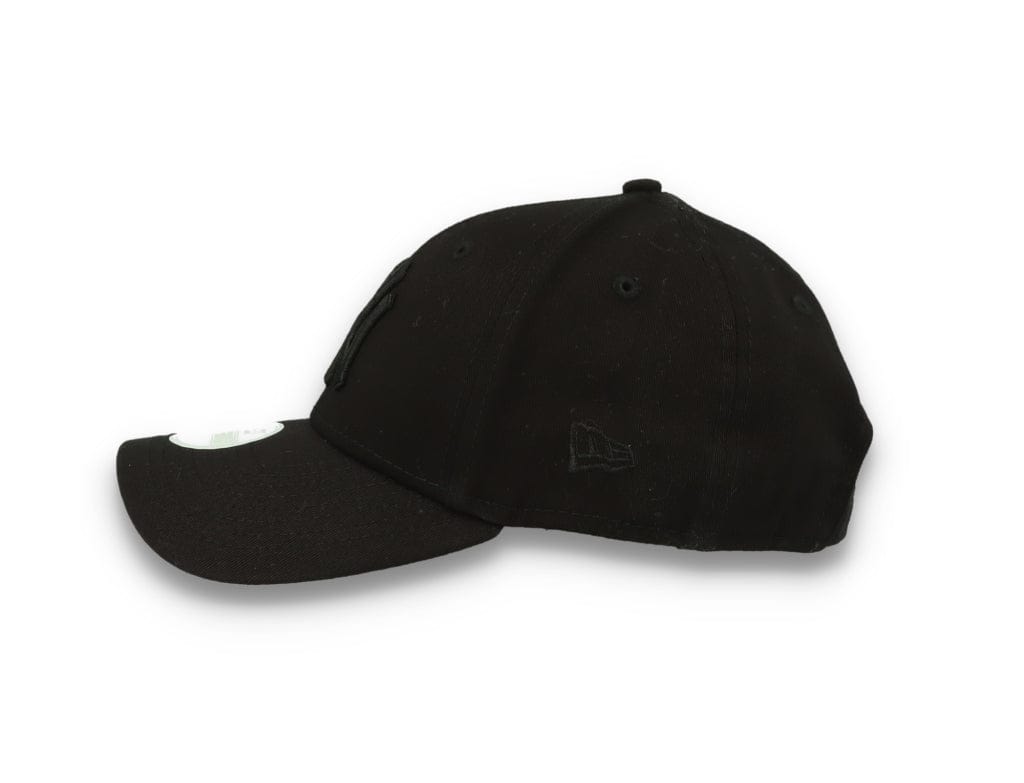 9FORTY Womens Essential New York Yankees Black