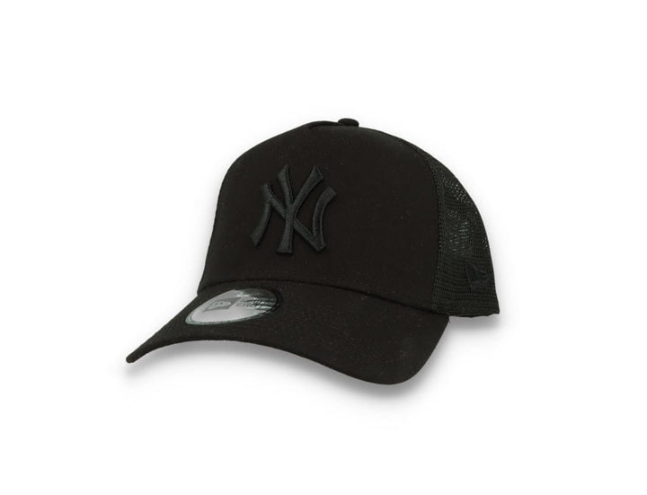 Clean Trucker New York Yankees Black On Black - LOKK