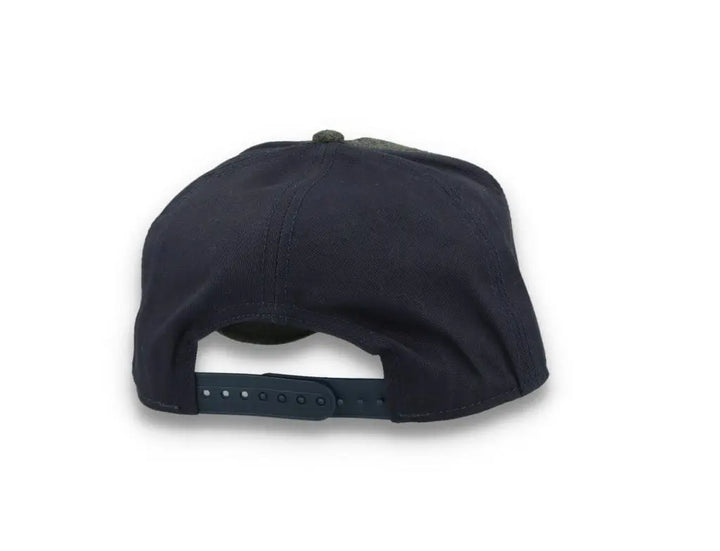 Trucker Closed Cap Polar Bear - LOKK