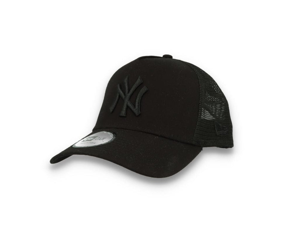 Clean Trucker New York Yankees Black On Black - LOKK