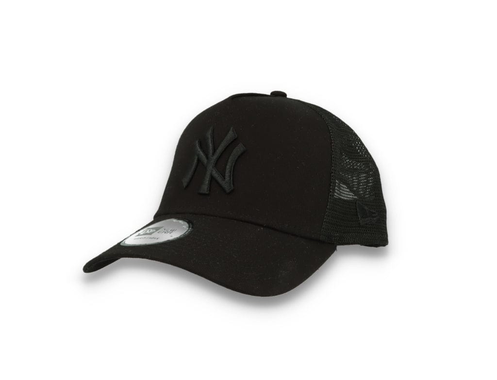 Clean Trucker New York Yankees Black On Black - LOKK