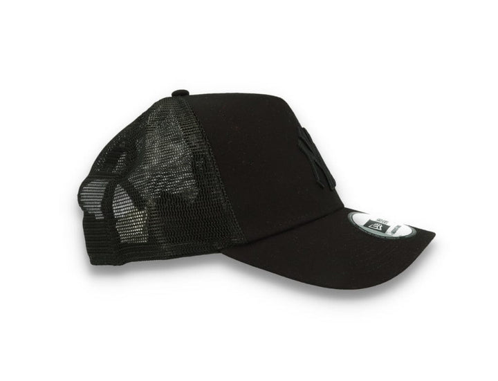 Clean Trucker New York Yankees Black On Black - LOKK