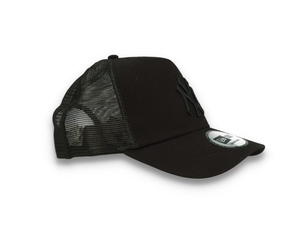 Clean Trucker New York Yankees Black On Black - LOKK