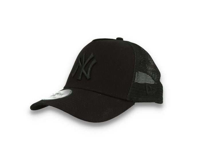 Clean Trucker New York Yankees Black On Black - LOKK