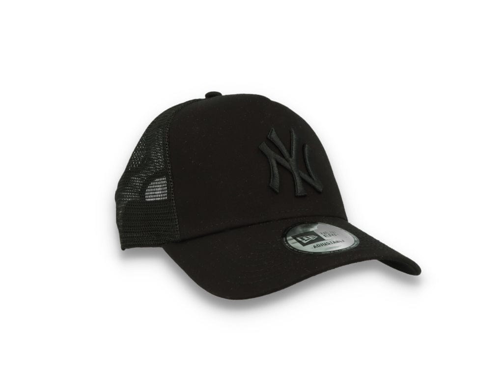 Clean Trucker New York Yankees Black On Black - LOKK