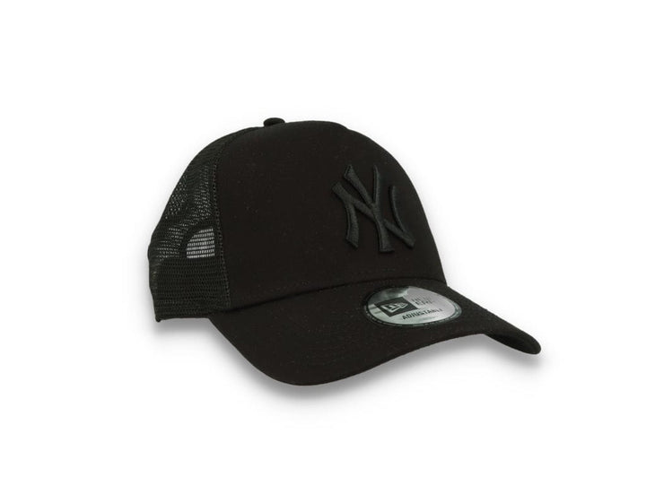 Clean Trucker New York Yankees Black On Black - LOKK