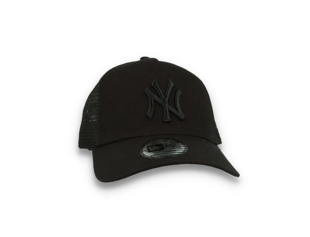 Clean Trucker New York Yankees Black On Black - LOKK