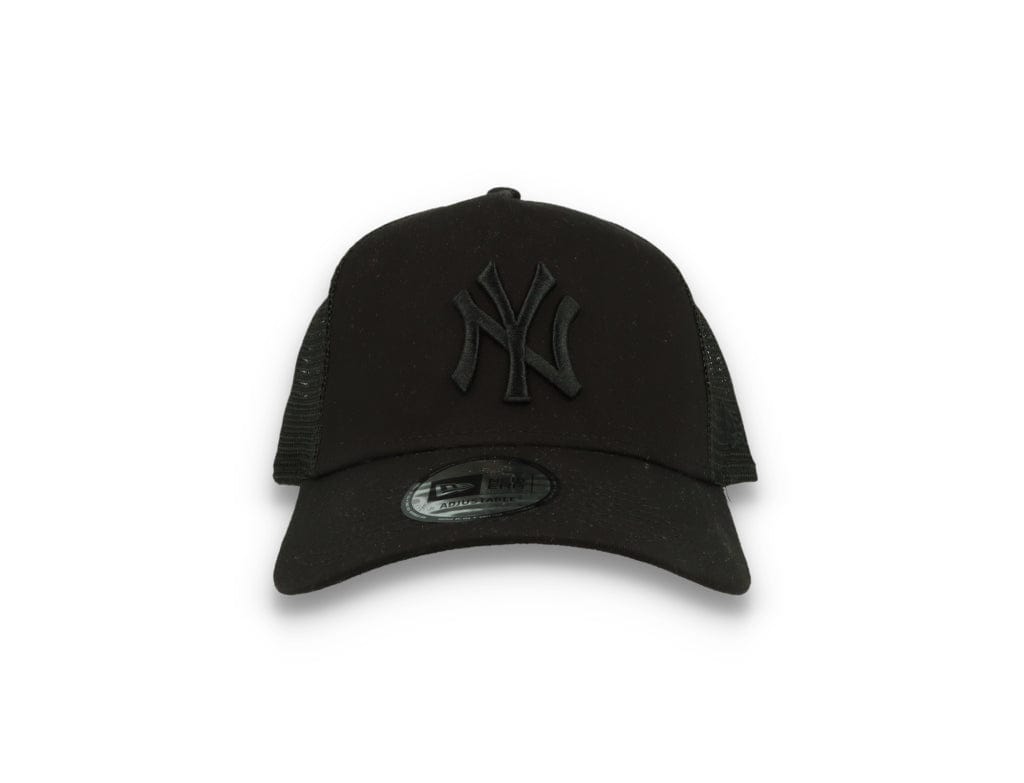 Clean Trucker New York Yankees Black On Black - LOKK