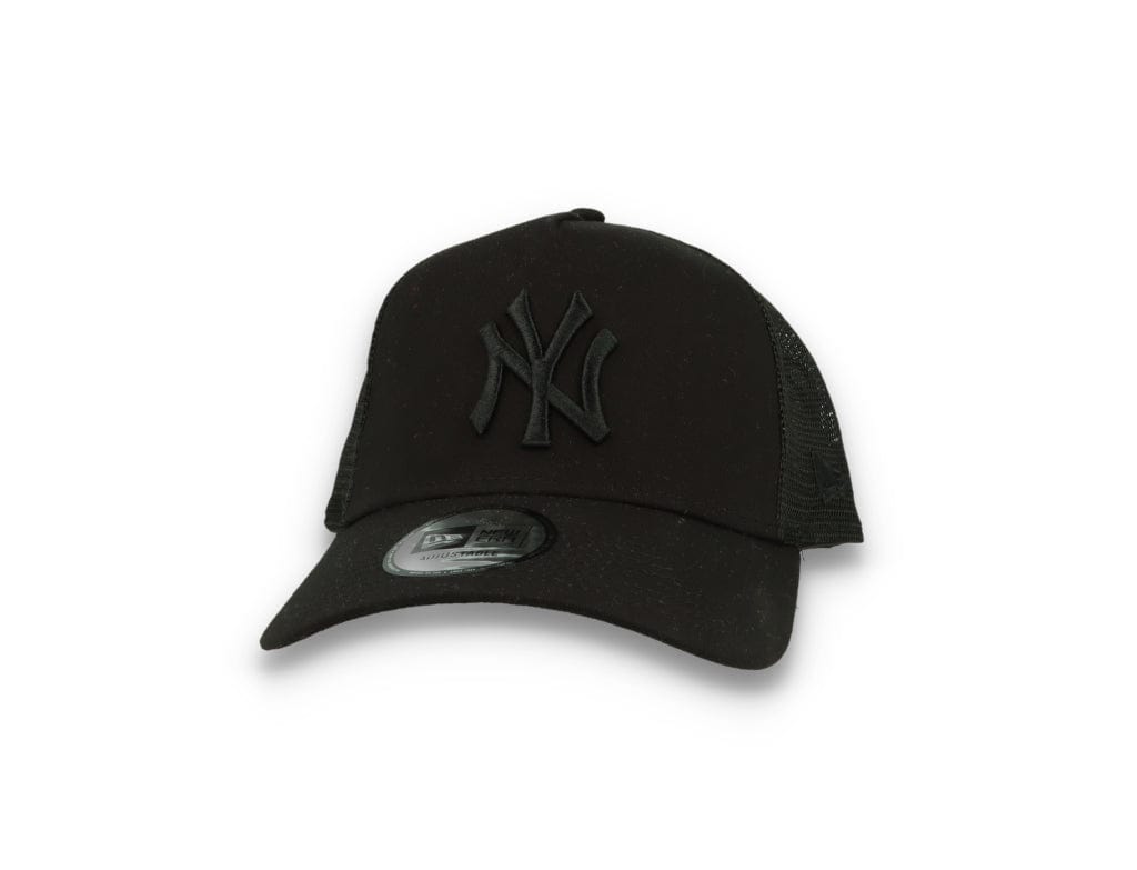 Clean Trucker New York Yankees Black On Black - LOKK