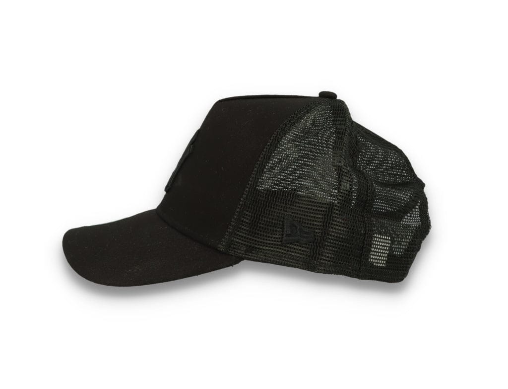 Clean Trucker New York Yankees Black On Black - LOKK