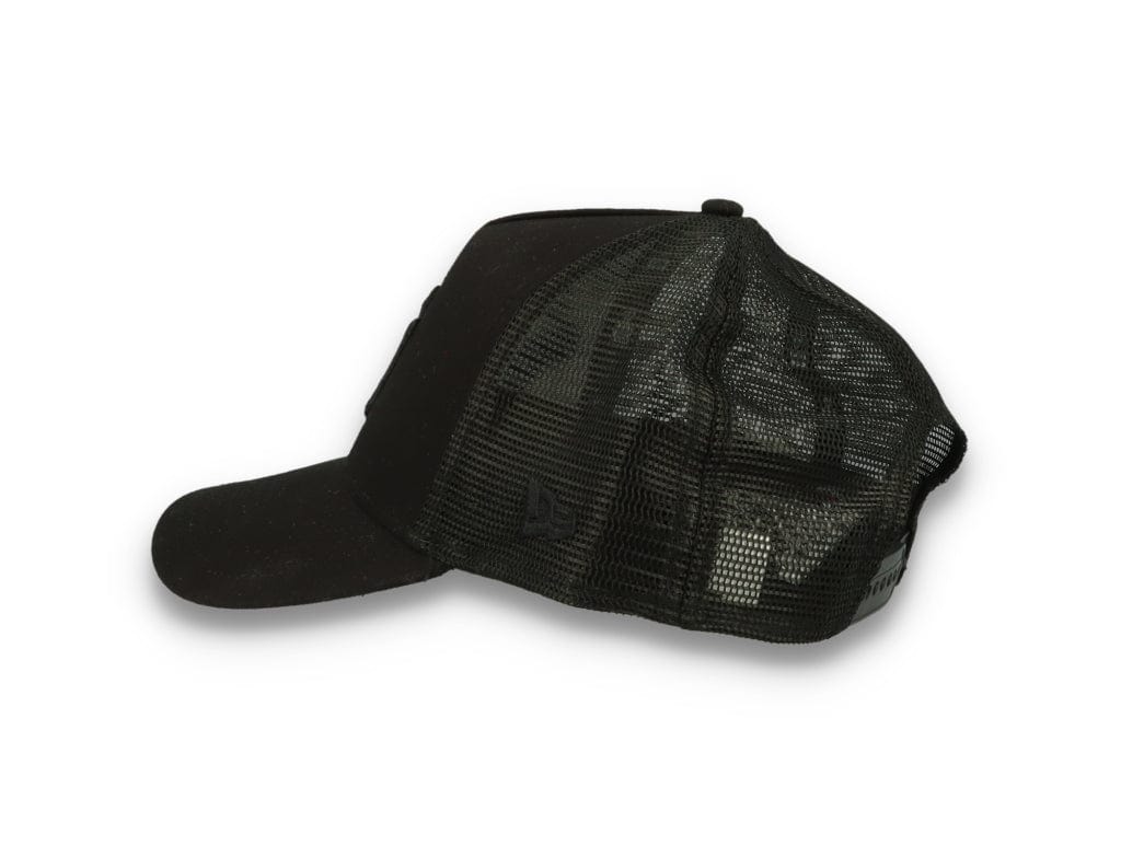 Clean Trucker New York Yankees Black On Black - LOKK