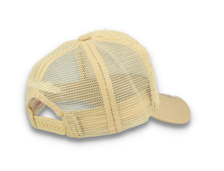 Trucker Cap NBA Sherpa Trucker Milwaukee Bucks Off White - LOKK