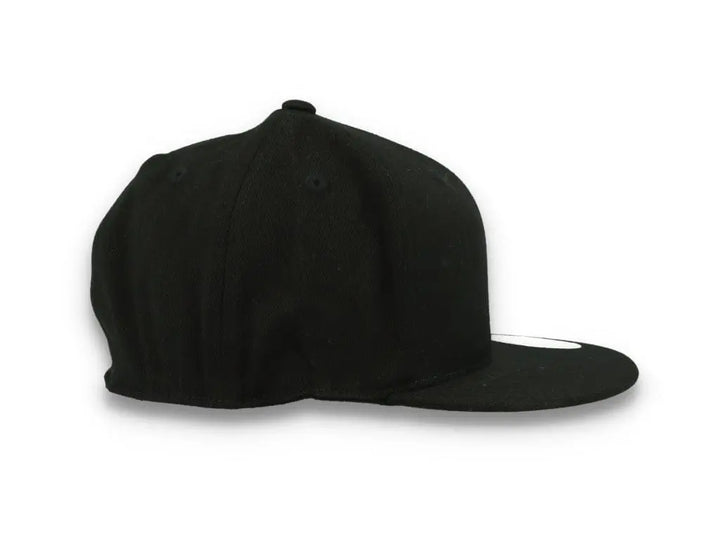 Flexfit Cap Premium Black 210 Fitted 6210 - LOKK