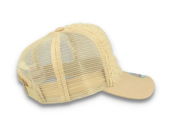 Trucker Cap NBA Sherpa Trucker Milwaukee Bucks Off White - LOKK