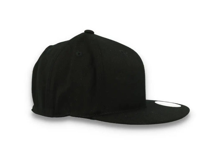 Flexfit Cap Premium Black 210 Fitted 6210 - LOKK
