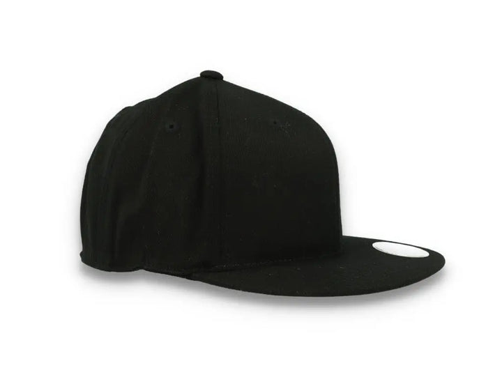 Flexfit Cap Premium Black 210 Fitted 6210 - LOKK