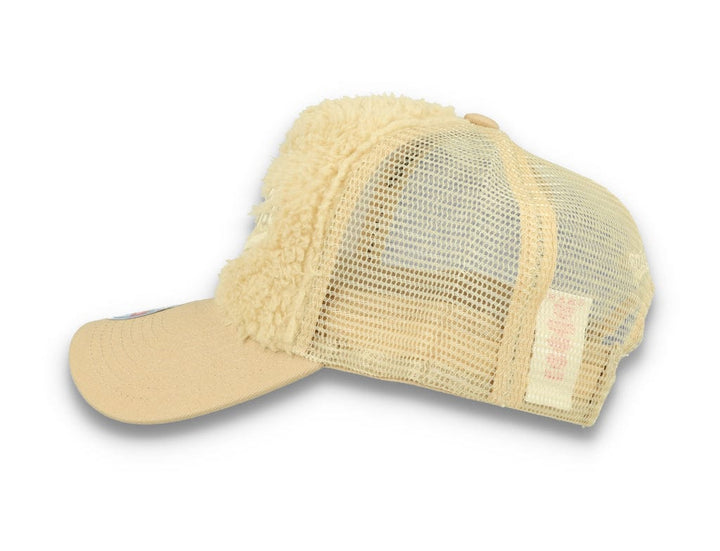 Trucker Cap NBA Sherpa Trucker Milwaukee Bucks Off White - LOKK