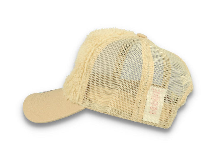 Trucker Cap NBA Sherpa Trucker Milwaukee Bucks Off White - LOKK