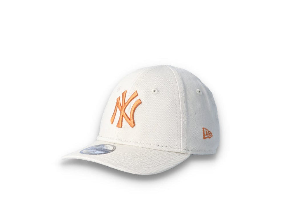 Cap Barn 9FORTY Infant League Essential NY Yankees Stone/Off White - LOKK