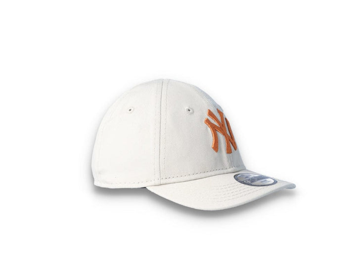 Cap Barn 9FORTY Infant League Essential NY Yankees Stone/Off White - LOKK