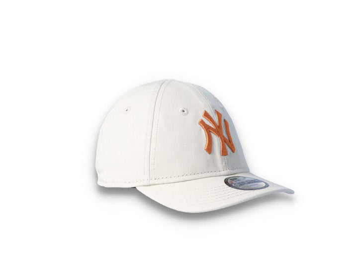 Cap Barn 9FORTY Infant League Essential NY Yankees Stone/Off White - LOKK