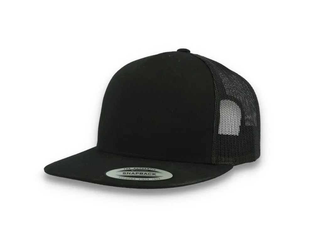 Classic Trucker Cap Black/Black - Yupoong 6006 - LOKK