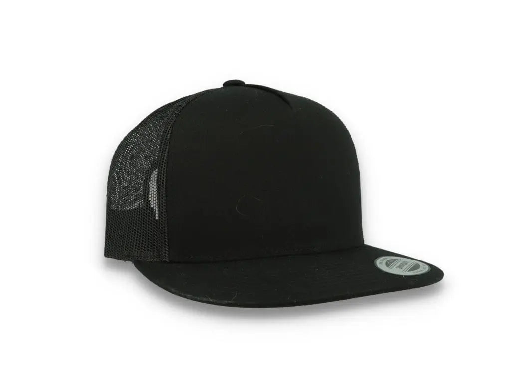 Classic Trucker Cap Black/Black - Yupoong 6006 - LOKK
