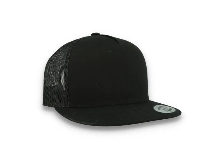 Classic Trucker Cap Black/Black - Yupoong 6006 - LOKK