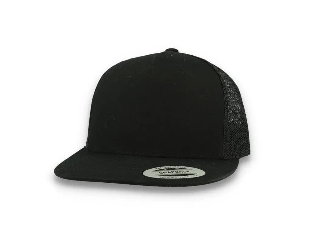 Classic Trucker Cap Black/Black - Yupoong 6006 - LOKK