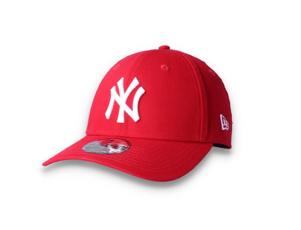9Forty League Basic NY Yankees Scarlet/White