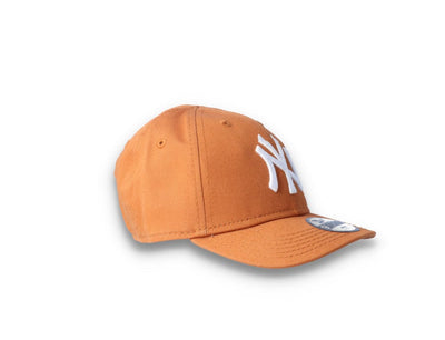 9FORTY Infant League Essential NY Yankees Toffee/White