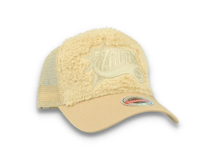 Trucker Cap NBA Sherpa Trucker Philadelphia 76ers Off White - LOKK