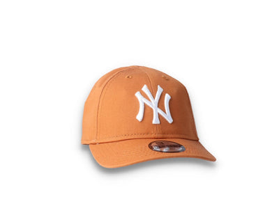9FORTY Infant League Essential NY Yankees Toffee/White