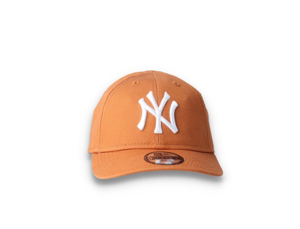 9FORTY Infant League Essential NY Yankees Toffee/White