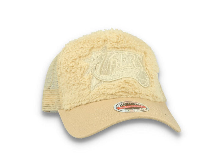 Trucker Cap NBA Sherpa Trucker Philadelphia 76ers Off White - LOKK