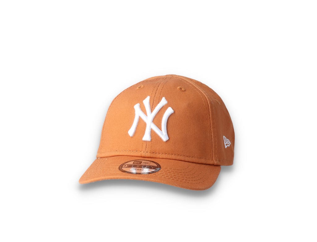 9FORTY Infant League Essential NY Yankees Toffee/White