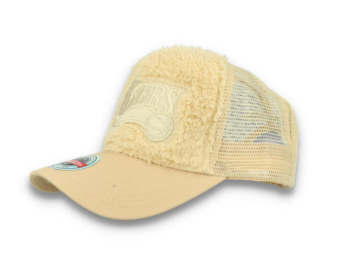Trucker Cap NBA Sherpa Trucker Philadelphia 76ers Off White - LOKK