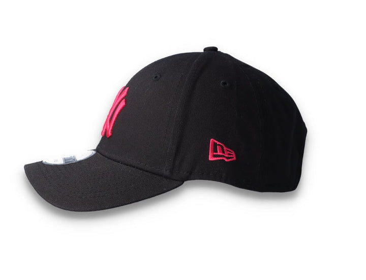 Cap NY Yankees Black 9FORTY League Essential - LOKK