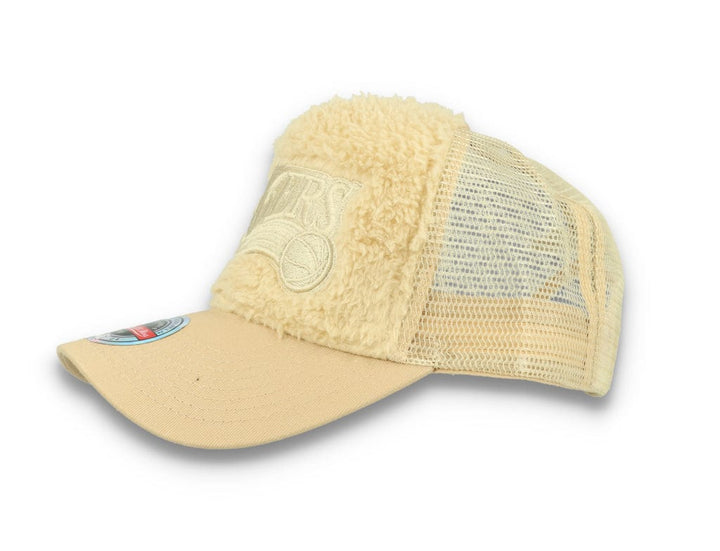Trucker Cap NBA Sherpa Trucker Philadelphia 76ers Off White - LOKK