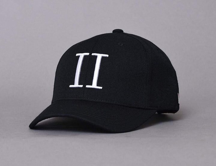Cap Snapback Les Deux Baseball Cap II Black/White Les Deux Snapback Cap / Black / One Size