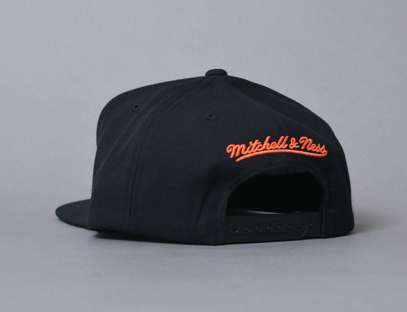 Cap Snapback Mitchell & Ness Wool Solid New York Knicks Black Mitchell & Ness Snapback Cap / Black / One Size