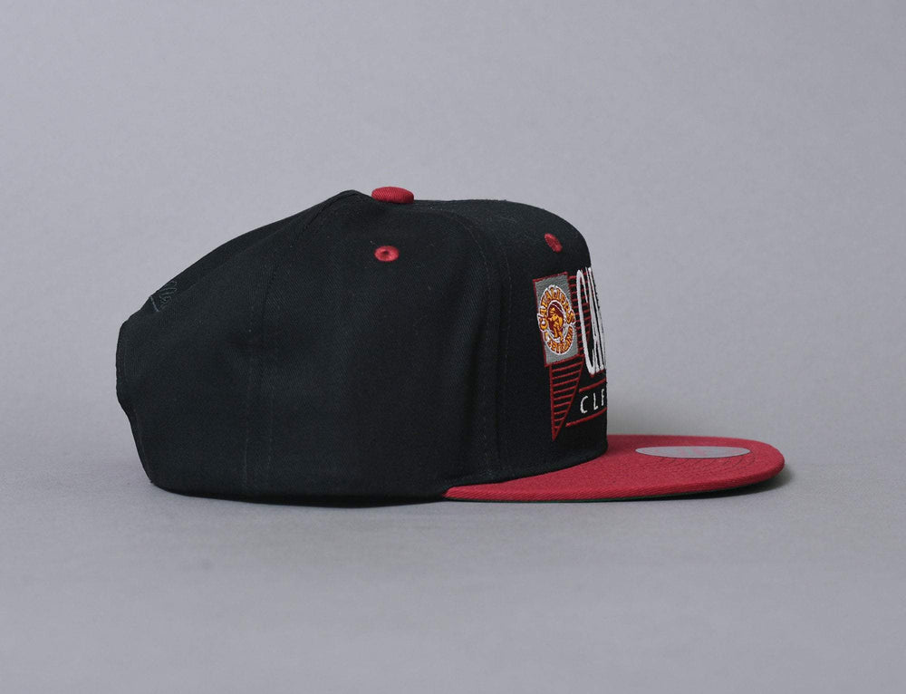 Cap Snapback Mitchell & Ness Horizon Snapback Cleveland Cavaliers Mitchell & Ness Snapback Cap / Team / One Size