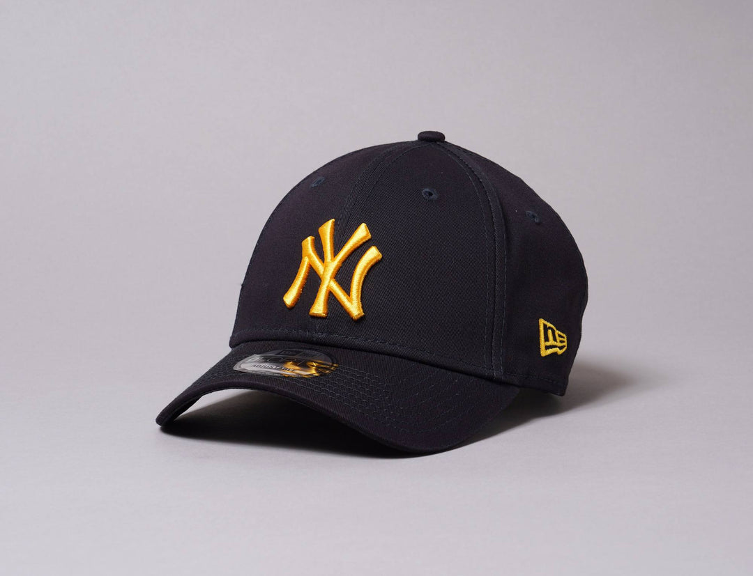 Cap Adjustable Cap Justerbar 9FORTY League Essential NY Yankees Navy/Athletic Gold New Era 9FORTY / Blue / One Size (55-60 cm)