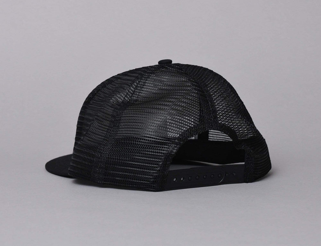 Cap Trucker Santa Cruz Classic Dot Mesh Cap Black/Black Santa Cruz Trucker Cap / Black / One Size