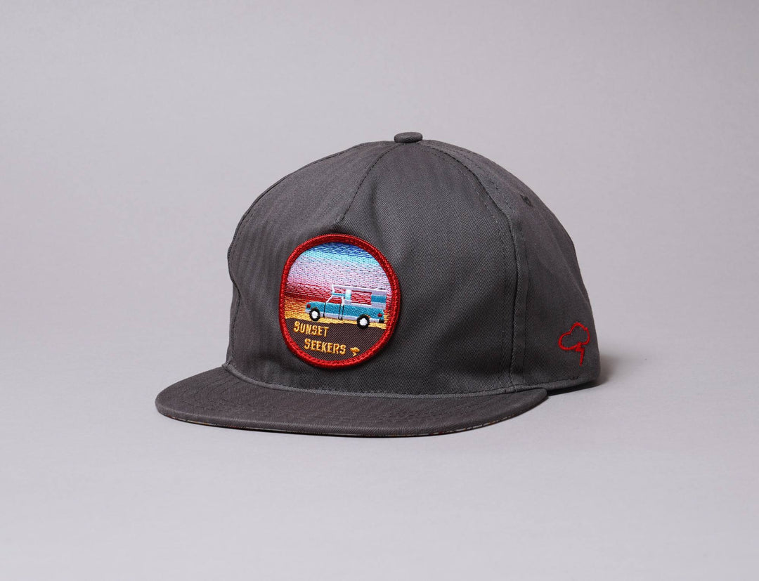 Cap Adjustable The Ampal Creative Sunset Strapback Charcoal The Ampal Creative Adjustable Cap / Grey / One Size
